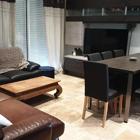 Holiday home Maison Bertineau Proche Saint-emilion *